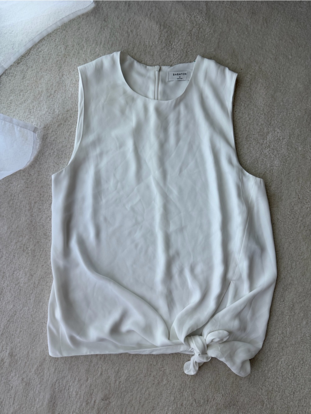 Babaton White Tie-Hem Sleeveless Camisole Blouse